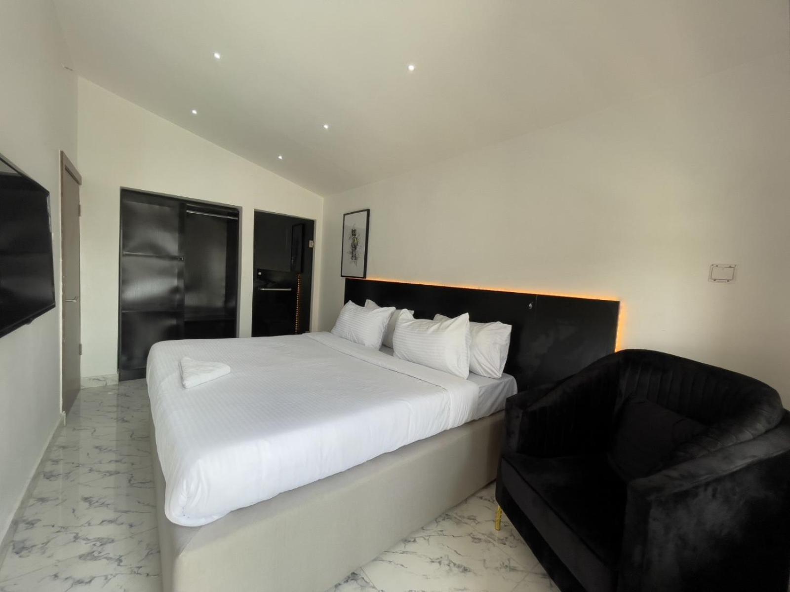 Luxe Surulere *