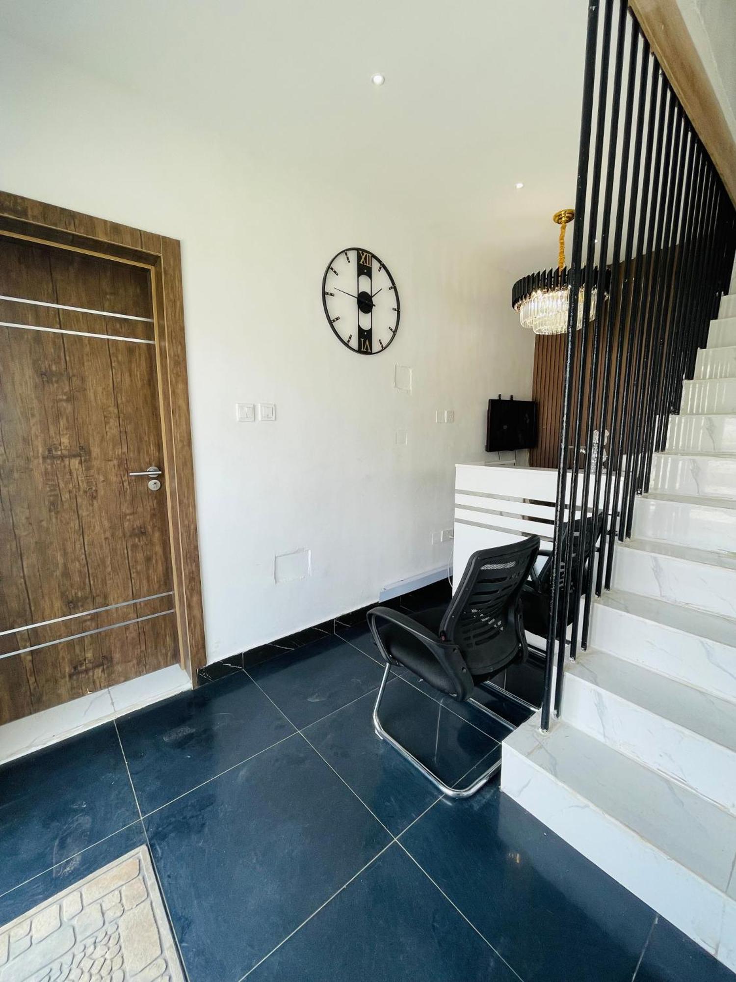 Aparthotel Luxe Surulere