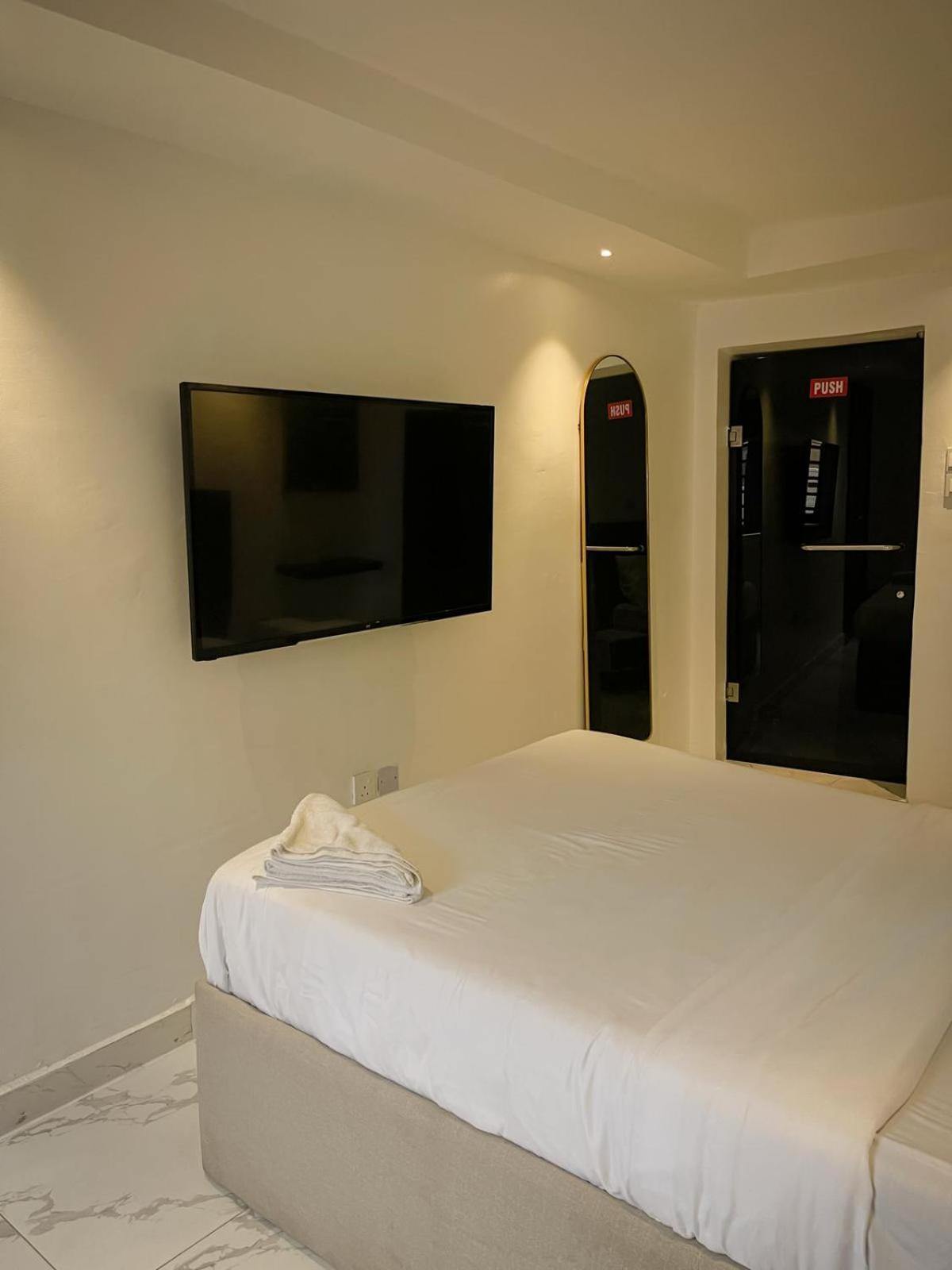 Luxe Surulere Aparthotel Lagos
