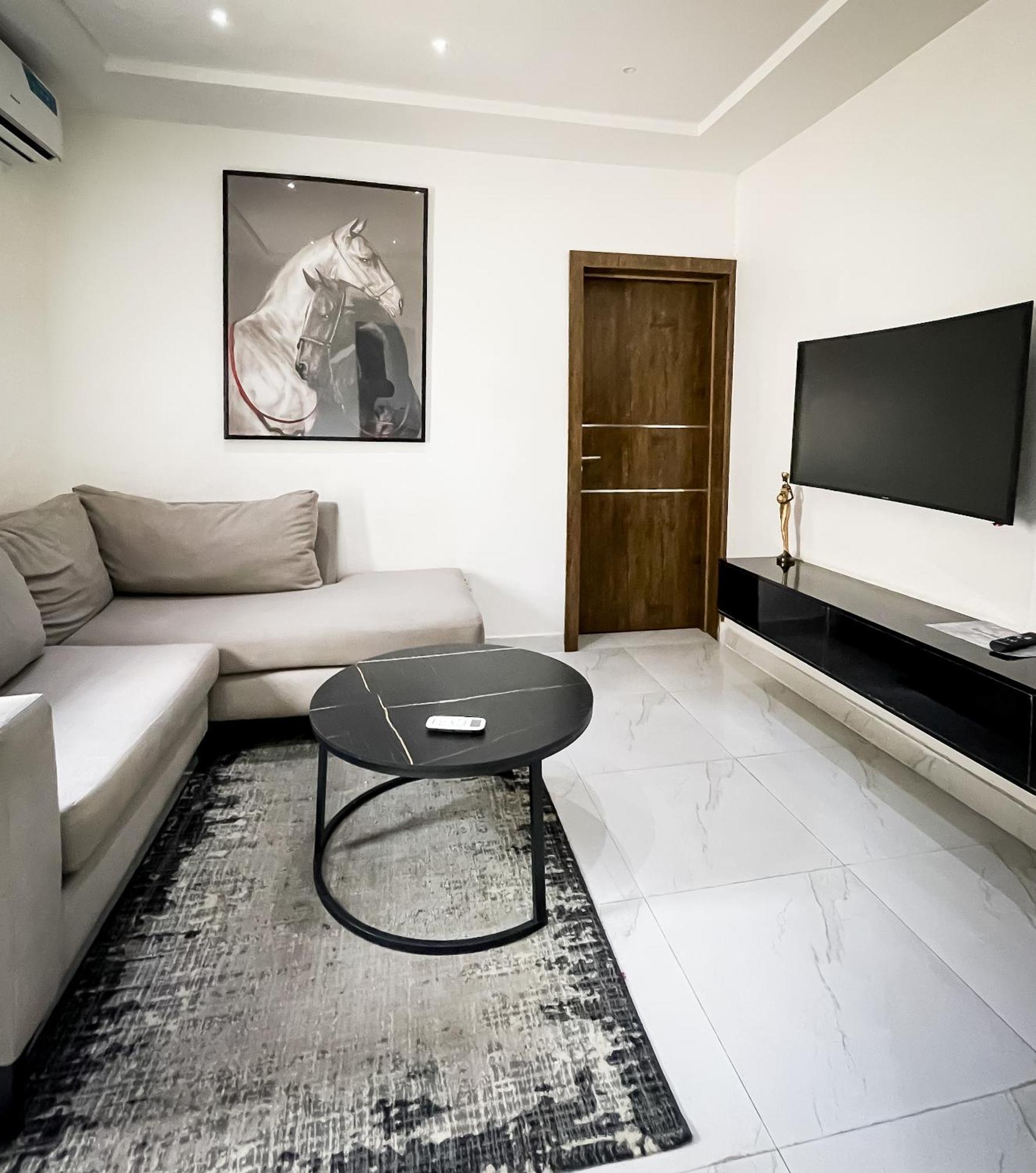 Luxe Surulere * Lagos